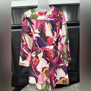 💐💐 🌸NWOT Gorgeous Silk D&Y Floral Trench with Belt and zipper